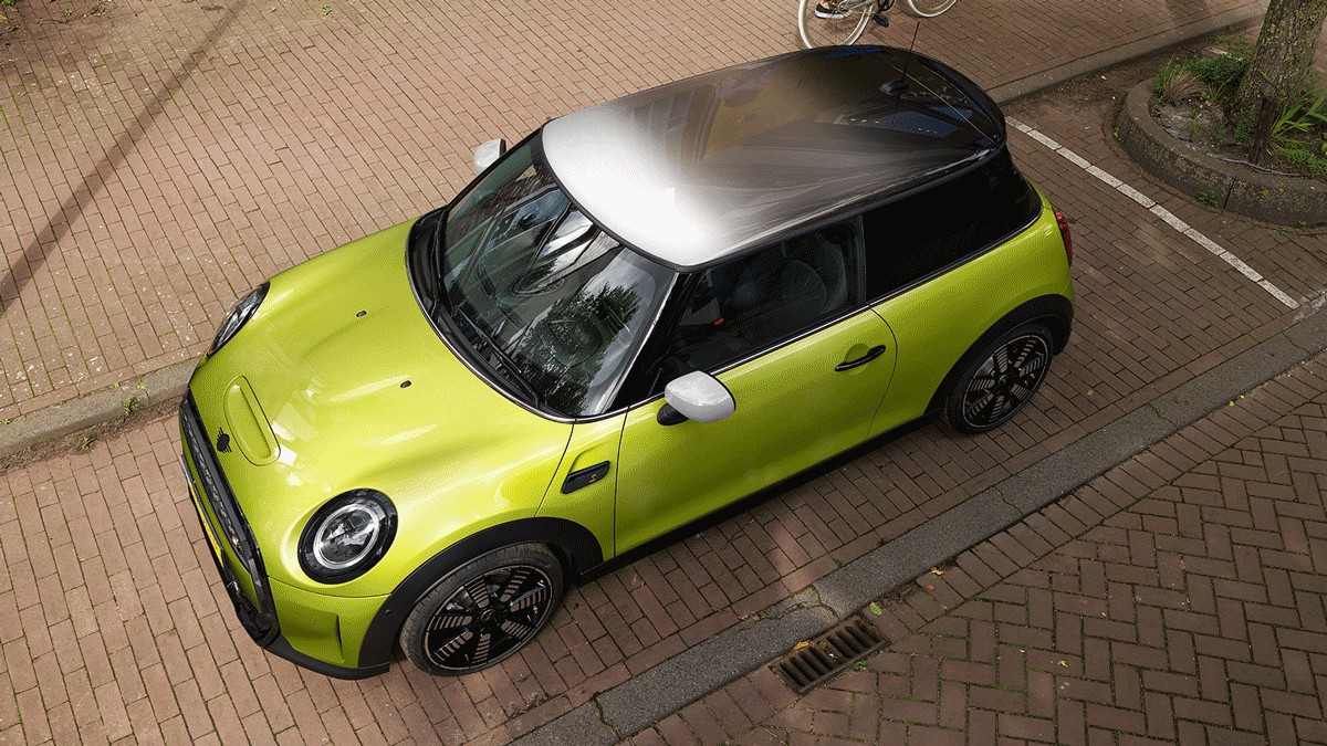 3-дверный хэтчбек MINI – серый и черный – стеклянная крыша panorama